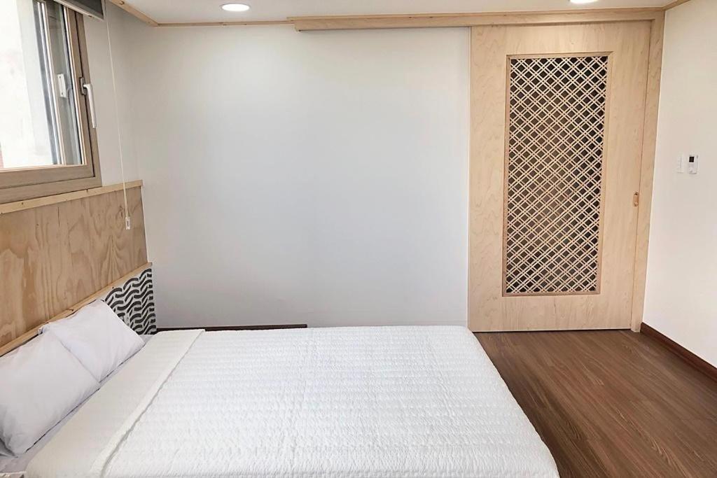 Cheukhu-Dong 19Street Guesthouse Mokpo Bagian luar foto