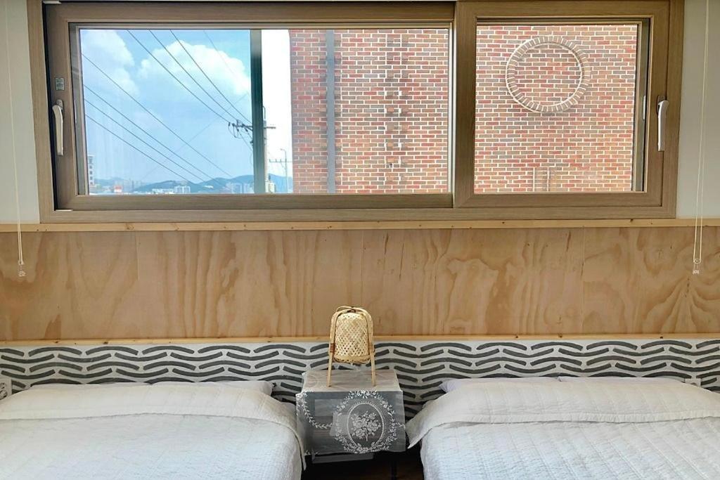 Cheukhu-Dong 19Street Guesthouse Mokpo Bagian luar foto