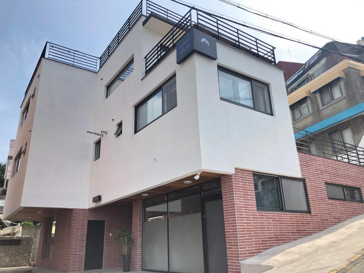 Cheukhu-Dong 19Street Guesthouse Mokpo Bagian luar foto