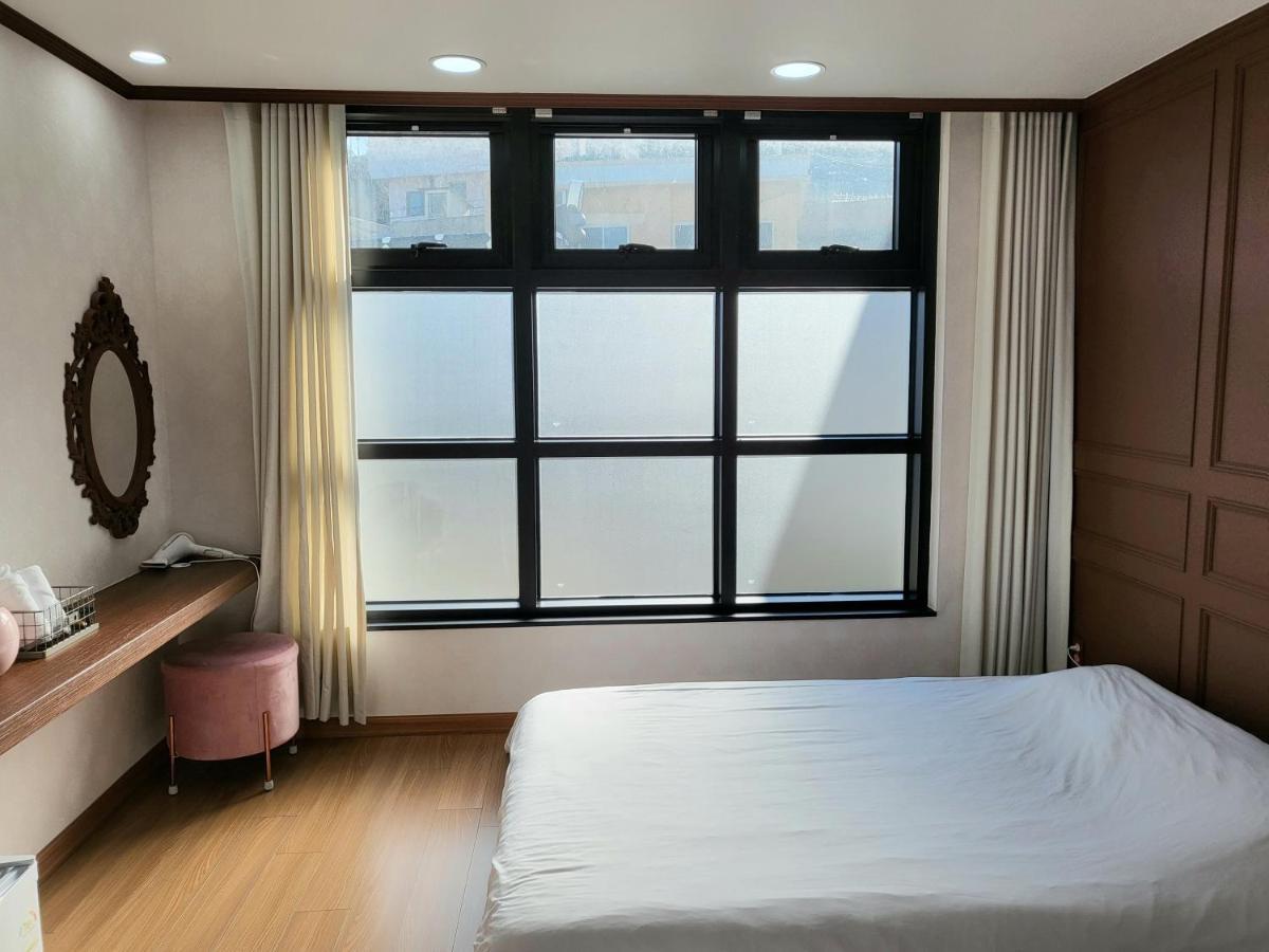 Cheukhu-Dong 19Street Guesthouse Mokpo Bagian luar foto